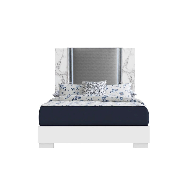 Telaio letto king size con illuminazione a LED sulla testiera, ecopelle grigia e inserti cromati