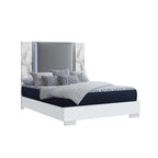 Telaio letto king size con illuminazione a LED sulla testiera, ecopelle grigia e inserti cromati