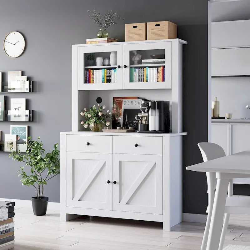 Dispensa da cucina con ripiano per microonde