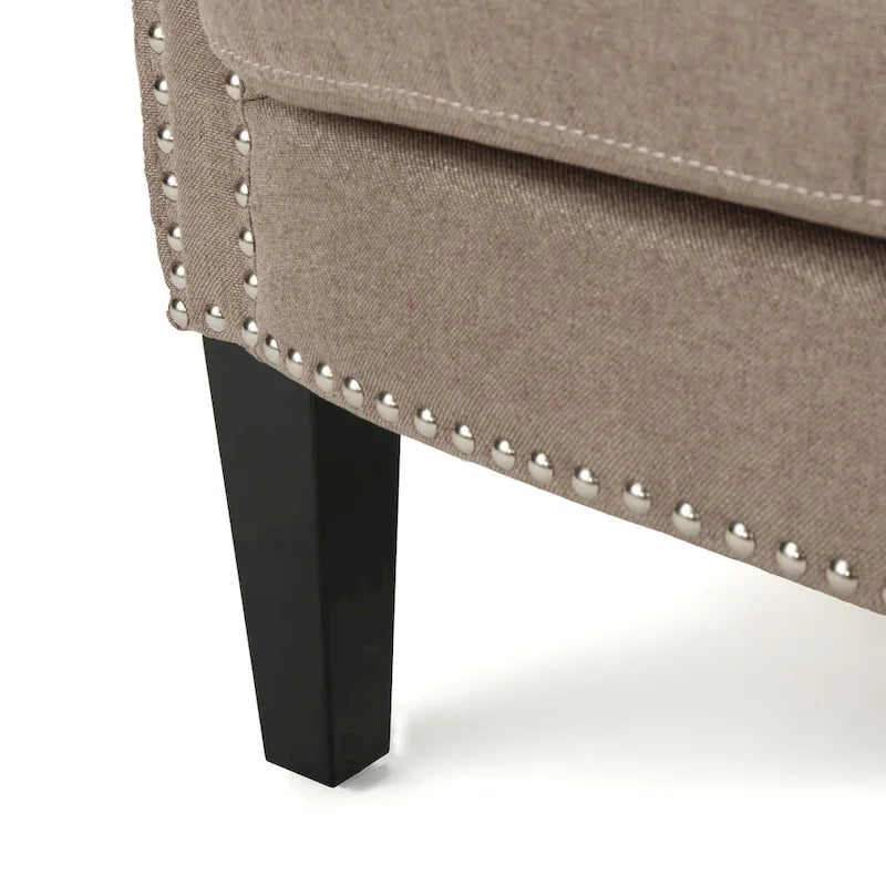 Poltrona Club Contemporanea con Braccioli Arrotondati, Rivetti e Gambe in Betulla, 79 cm Larghezza